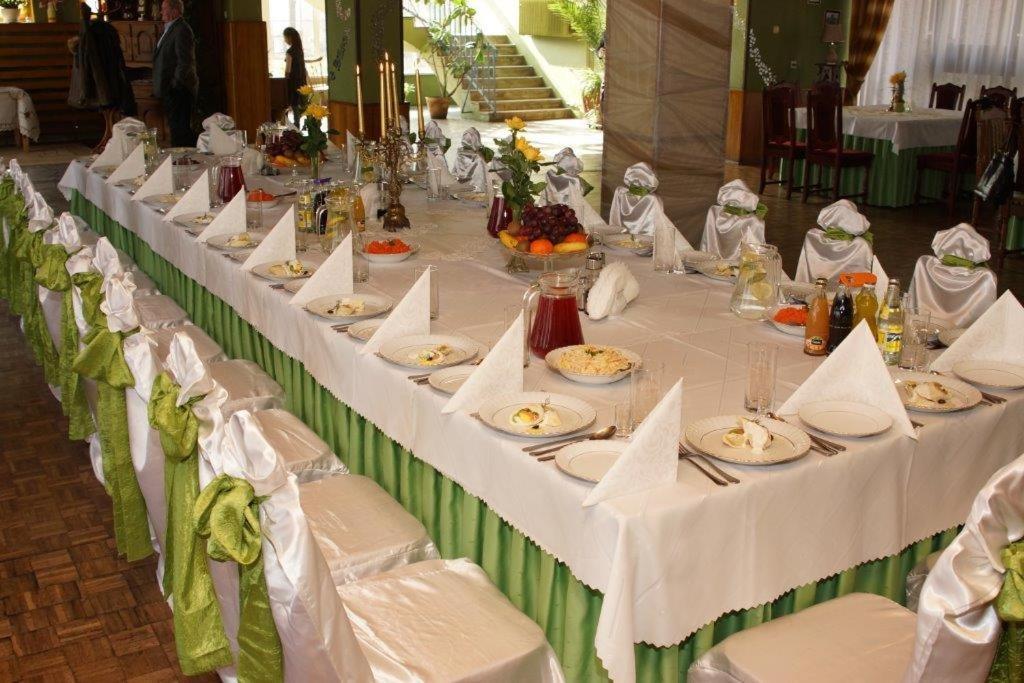 Zajazd Grodek Bujak Robert Naclegi I Restauracja Grodkow  Экстерьер фото